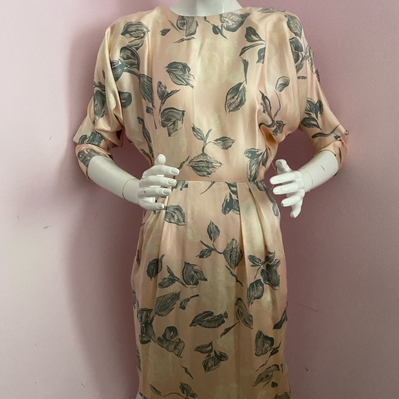 Vintage Silk DRESS Backless Dolman Sleeve SZ 4 Train Structured Shoulders Pink - Picture 4 of 13